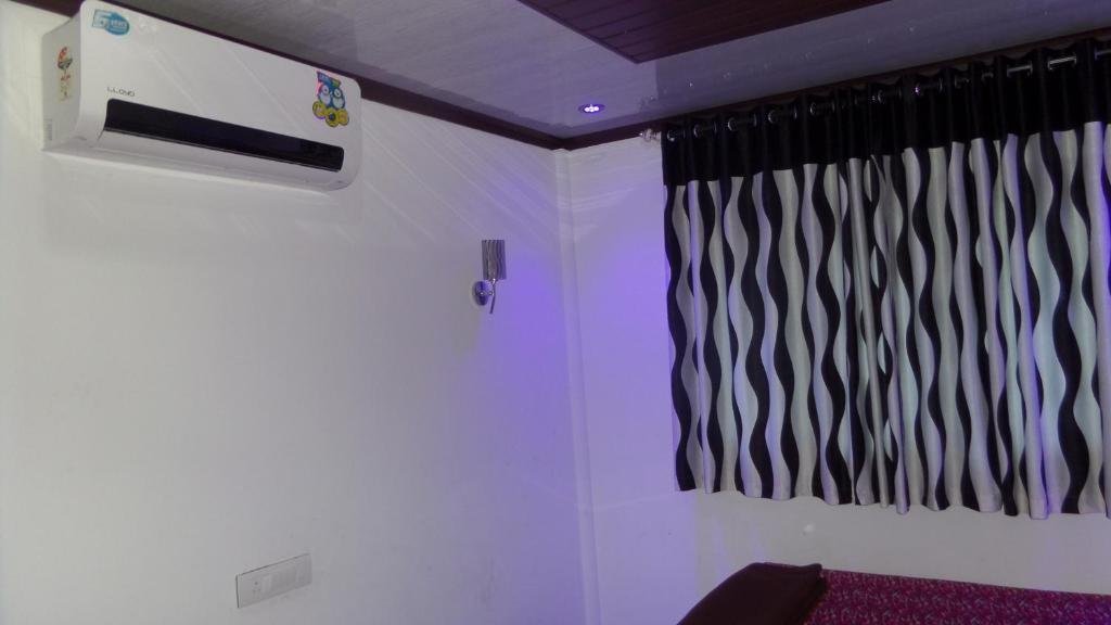 Regal Mansion Home Stay 