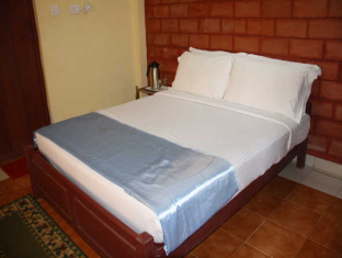 United 21 Paradise Hotel Ooty 