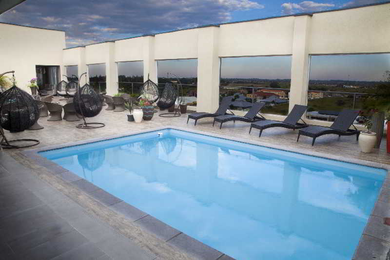 Protea Hotel Lusaka Tower Pool