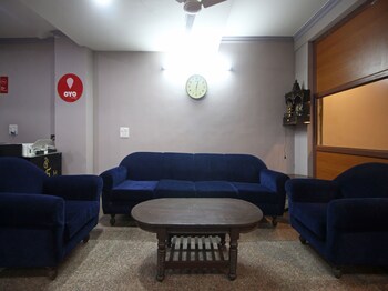 Oyo 7785 Kumar Residency Lobby Sitting Area