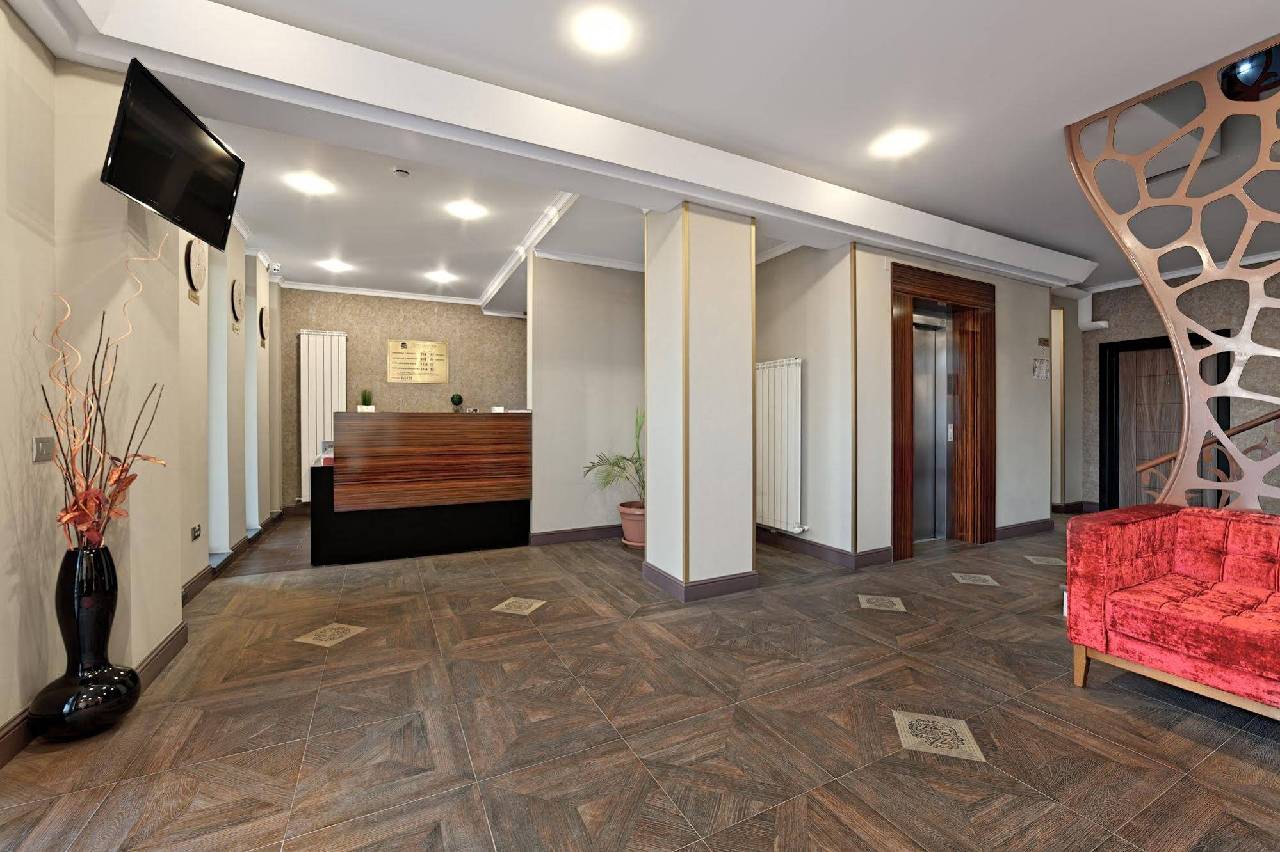 Hotel Tomis 
