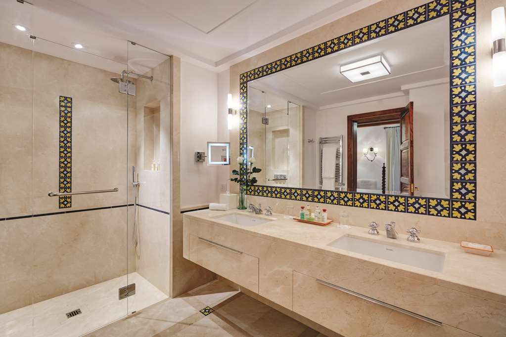 Belmond La Residencia LRS ACC BATH