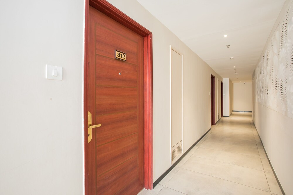 Oyo 10215 Hotel Nandi Hallway