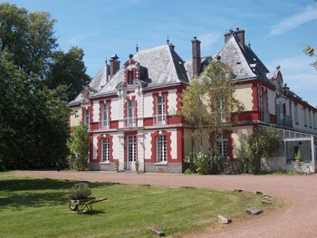 Chateau Des Lys Featured Image