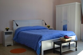 Etna Akmè Guestroom
