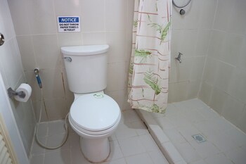 Coron Underwater Garden Resort Bathroom