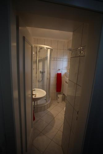 Ferienwohnung Hintze (فرینووهنونگ هینتز) 