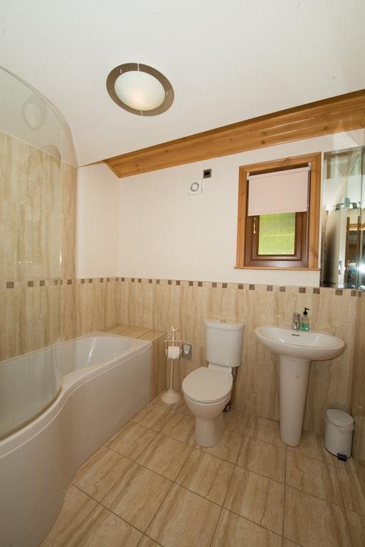 Balmeadowside Lodges 