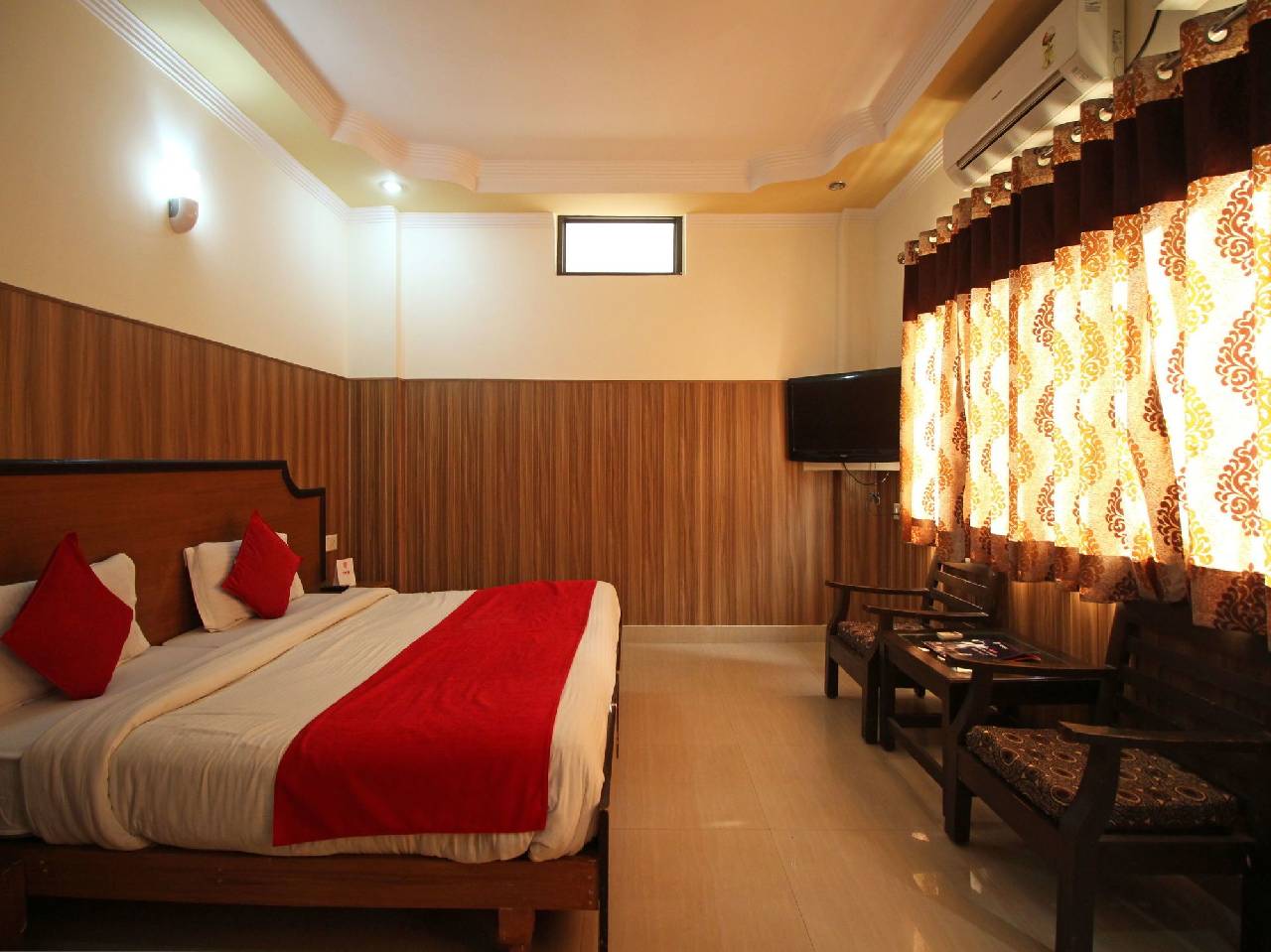 Oyo 1811 Hotel Leisure Palace 