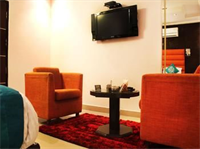 Oyo Premium Near Fortis Faridabad 