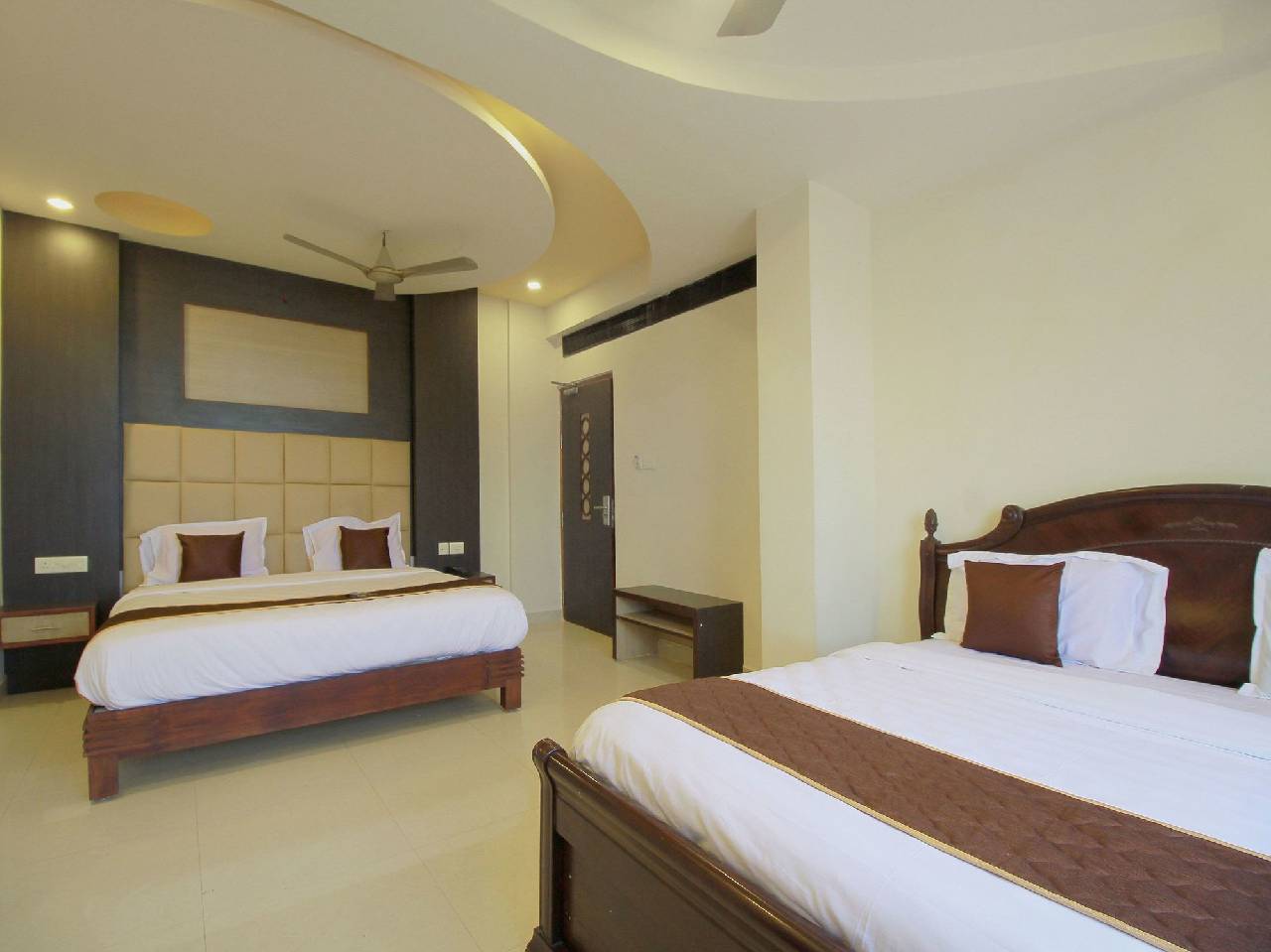 Oyo 11489 Pkn Classic Regency 