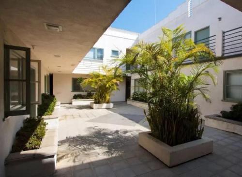 326 Exec Lux Near Ucla On Westwood Blvd 