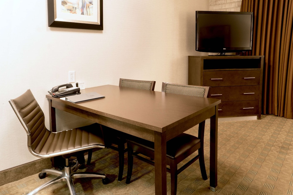 Embassy Suites Corpus Christi - photo 4