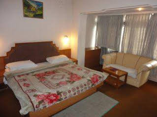 Nahar Nilgiris Hotel 