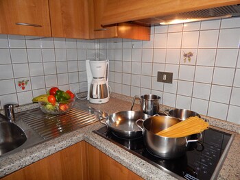 Chalet Pradat In-Room Kitchen
