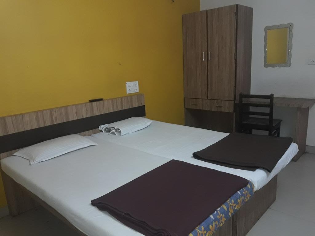 Hotel Pariwar 
