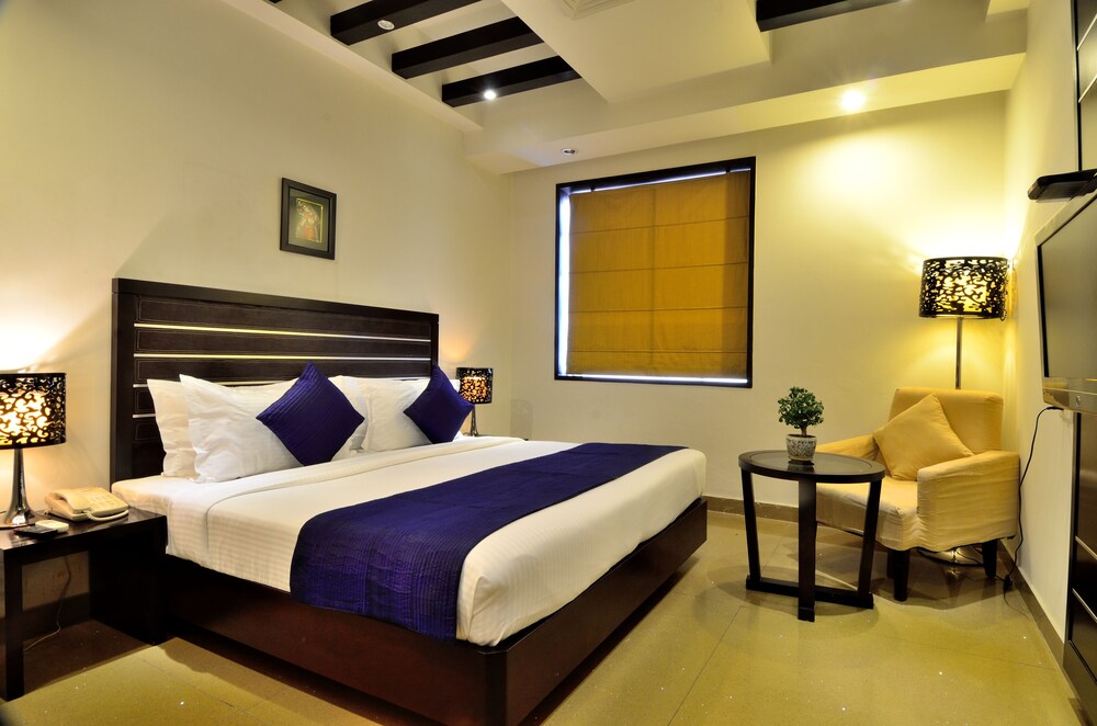 Lakshya's Hotel Guestroom