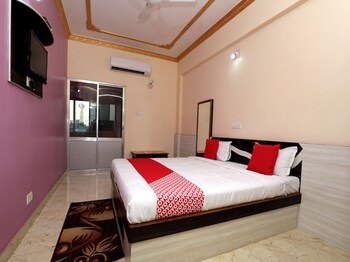 Oyo 13485 Hotel New Jasmine Guestroom