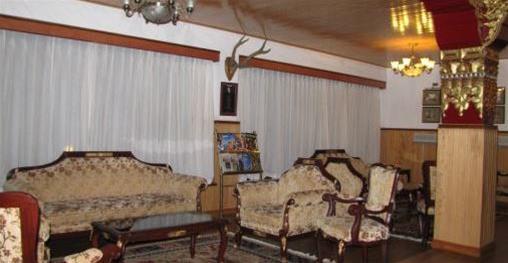 Yarlam Resort 