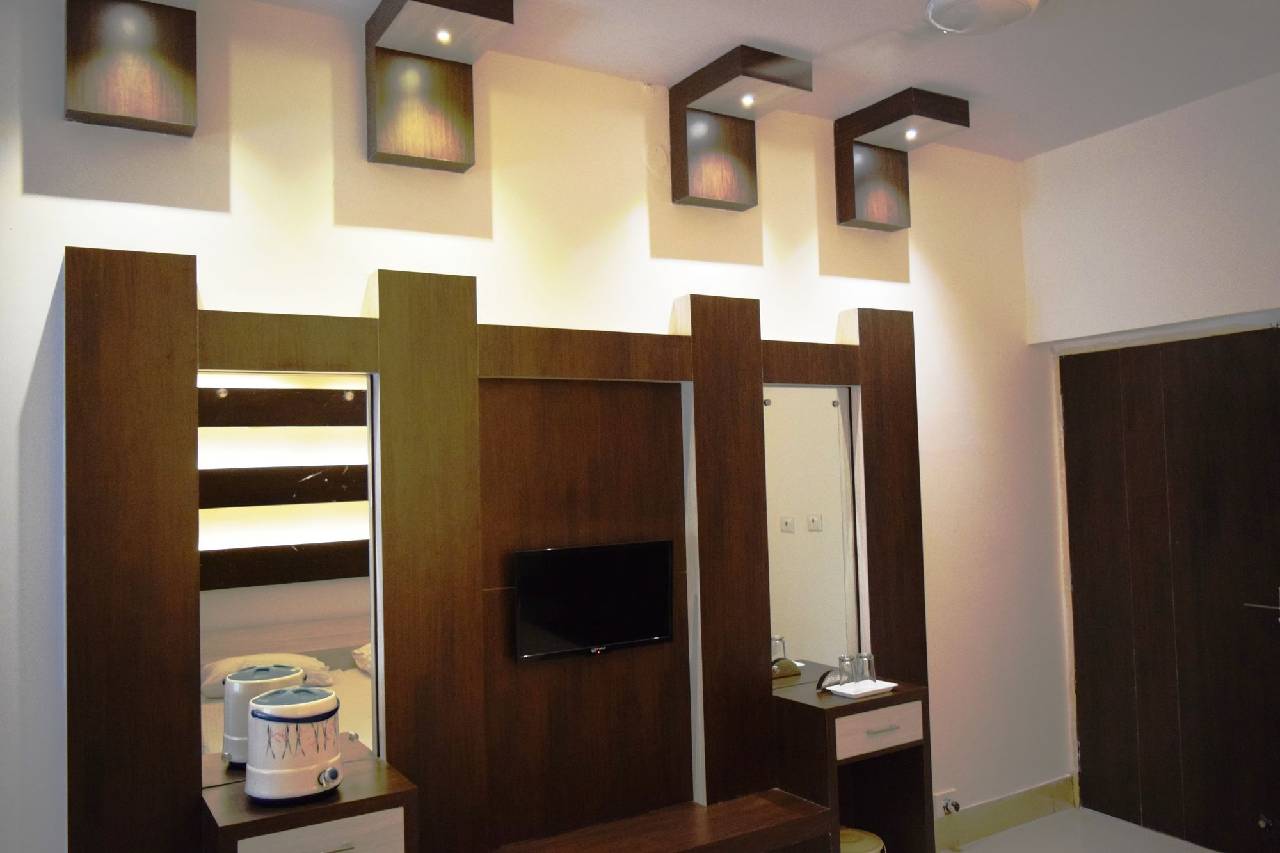 Ritumbraha Hotel & Resort 