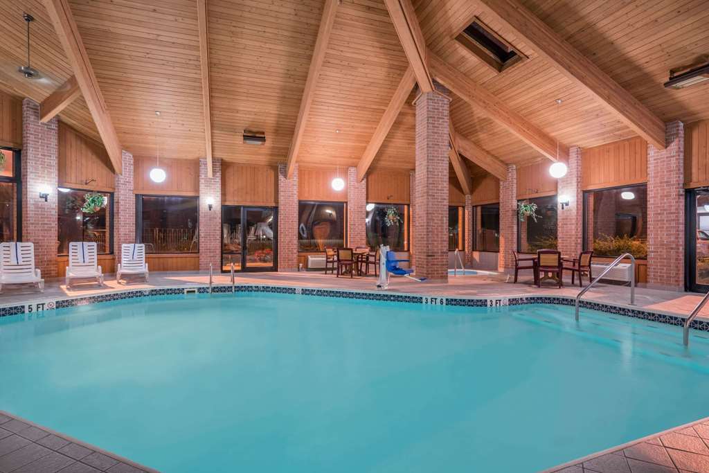 Baymont by Wyndham Marshfield - photo 4