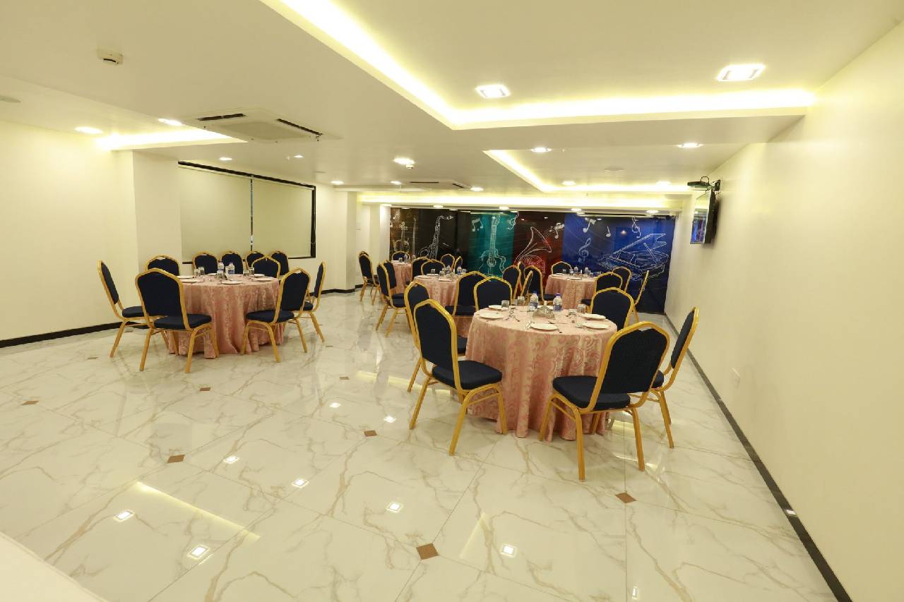 The One Hotel 