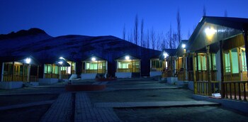 Rangyul Resort (رانگیول ریزورت) Balcony View