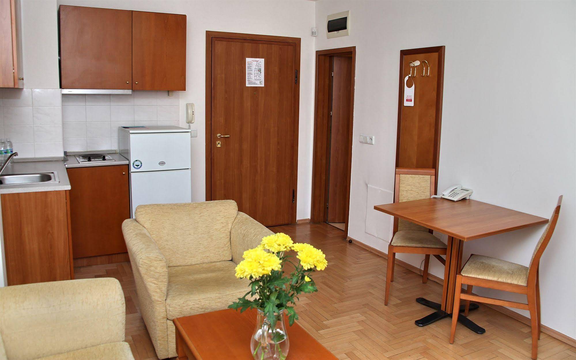 Dunav Apartment House 