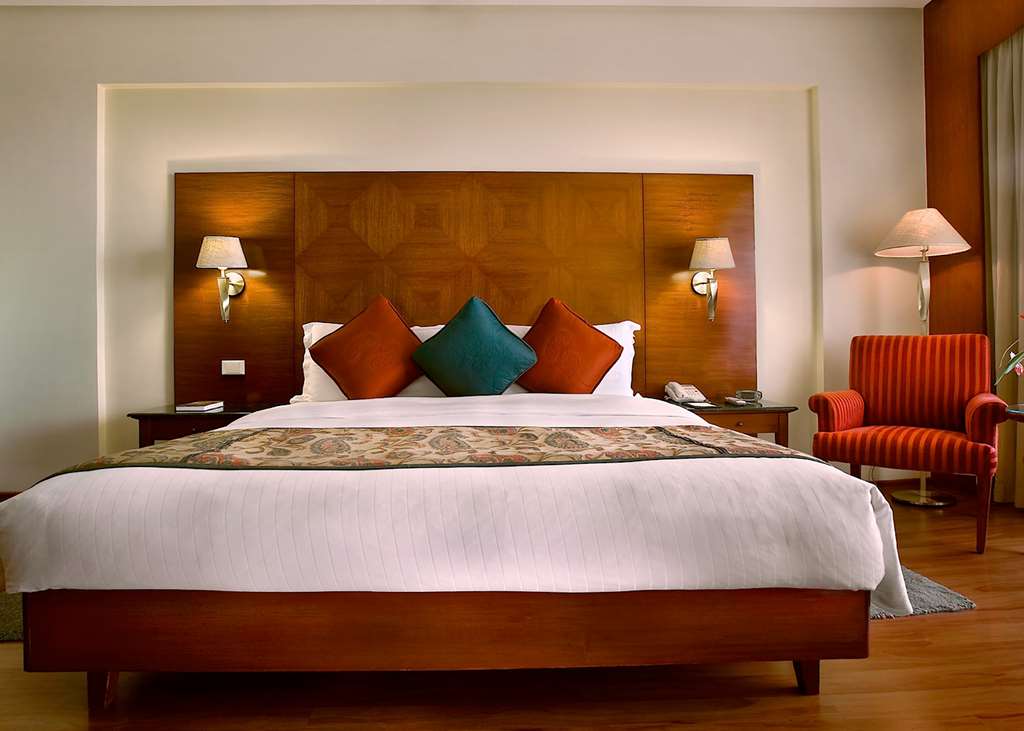 The Lalit Mumbai Airport Guest room