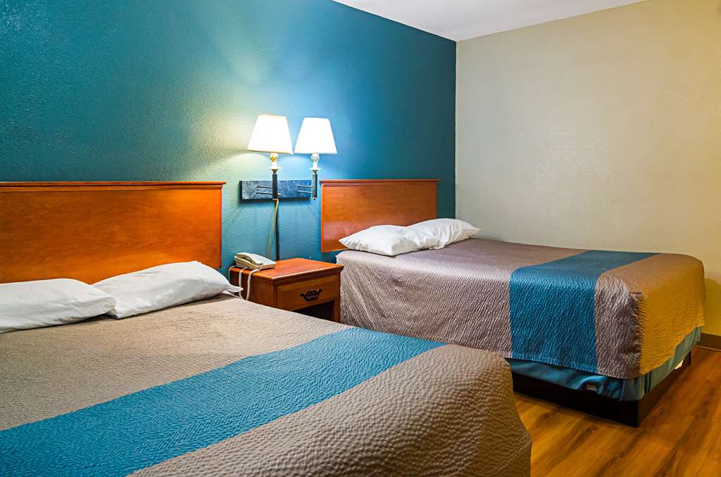 Motel 6 Portland Downtown Convention Center double