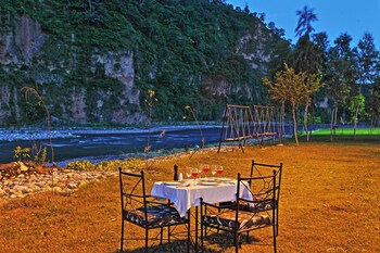 Corbett Riverside Resort 