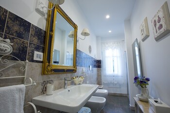 B&b Blanc Maison Etna Relais & Charme Bathroom