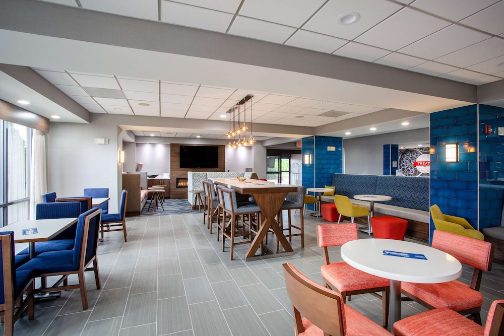 Hampton Inn Elkins - photo 3