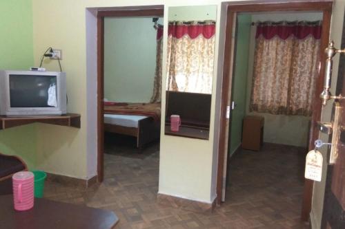 2 Br Guest House In Upper Bazaar Ooty By Guesthouser 