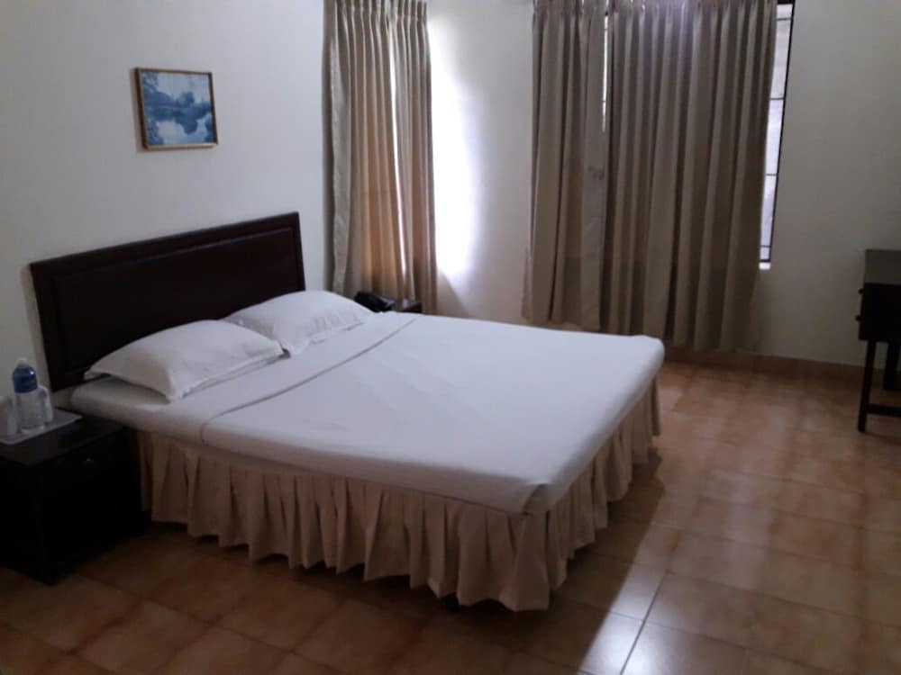 Ayur County Guestroom