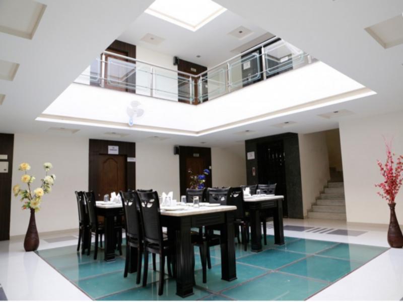 J R Avezika Comfort Hotel 