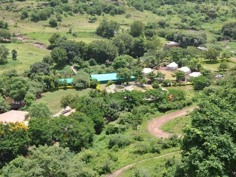 Hiranya Resorts 