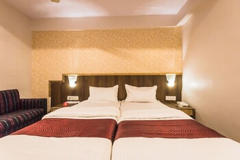 Hotel Vashi Inn 