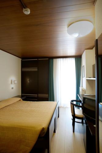 Hotel Mirella 