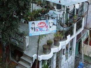 Khim's Guest House & Restaurant 
