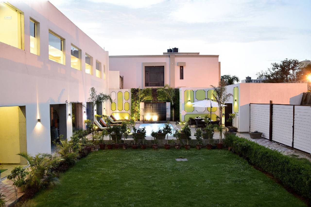 Gandharva By Peppermint Hotel 