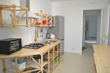 Macchia Mediterranea In-Room Kitchen