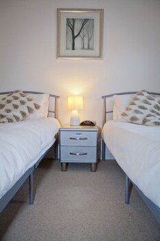 West Fenton Court (وست فنتون كورت) Guestroom