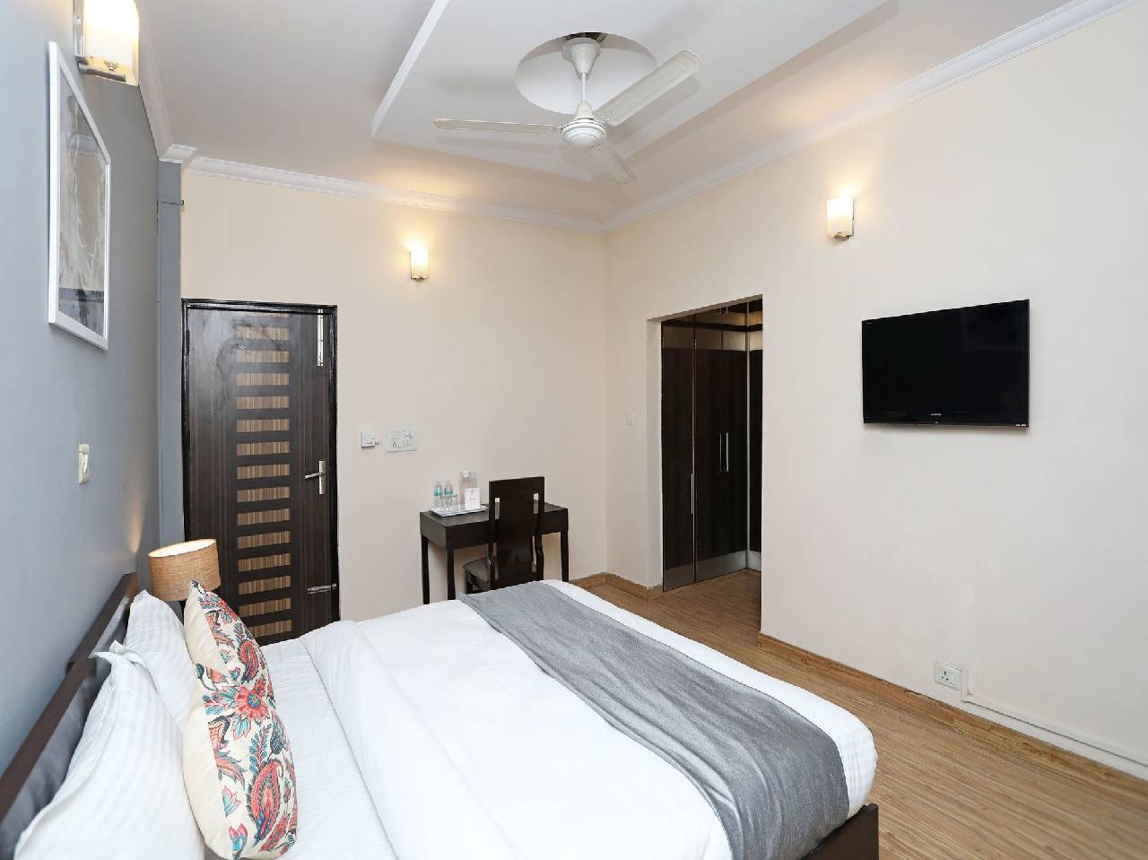 Oyo 11761 Whitepod Inn 