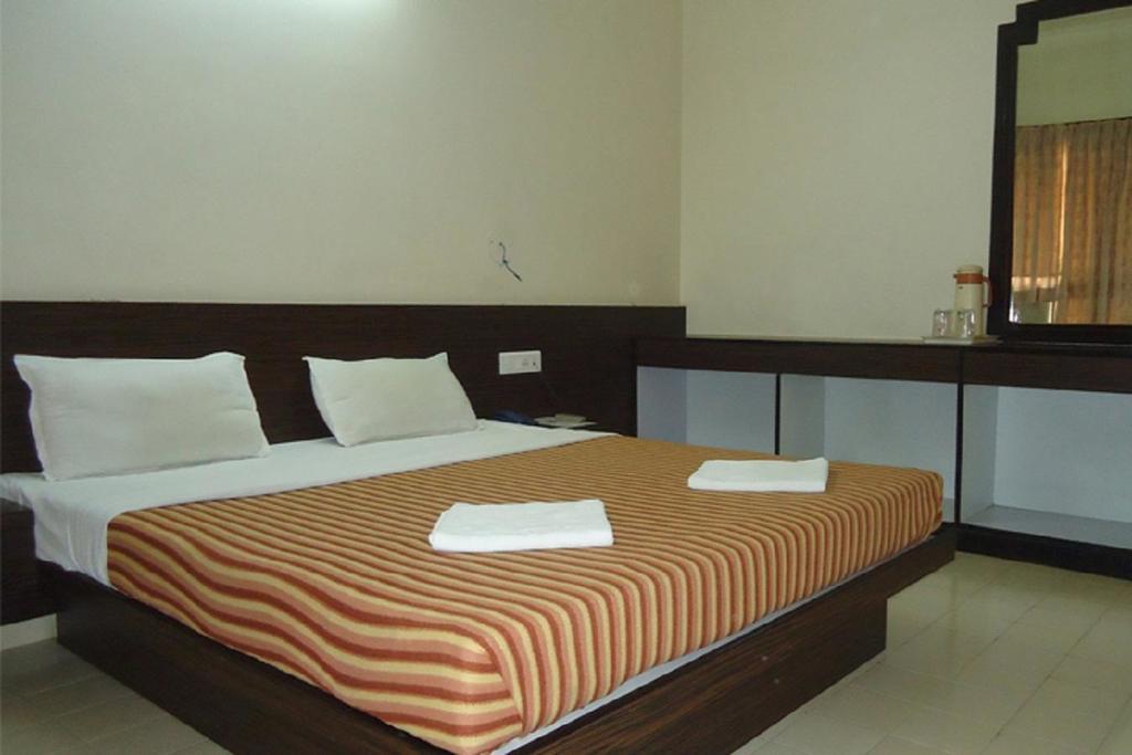 Hotel Yatri Niwas 