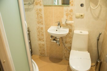 Rus Hotel Bathroom