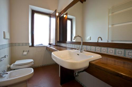 Agriturismo Il Torrione (آگریتوریسمو ایل توریون) 