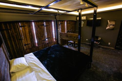 4 Rooms 