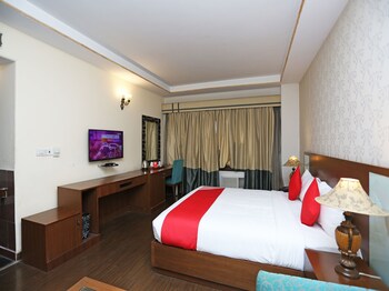 Oyo 16565 Karnal Haveli Guestroom