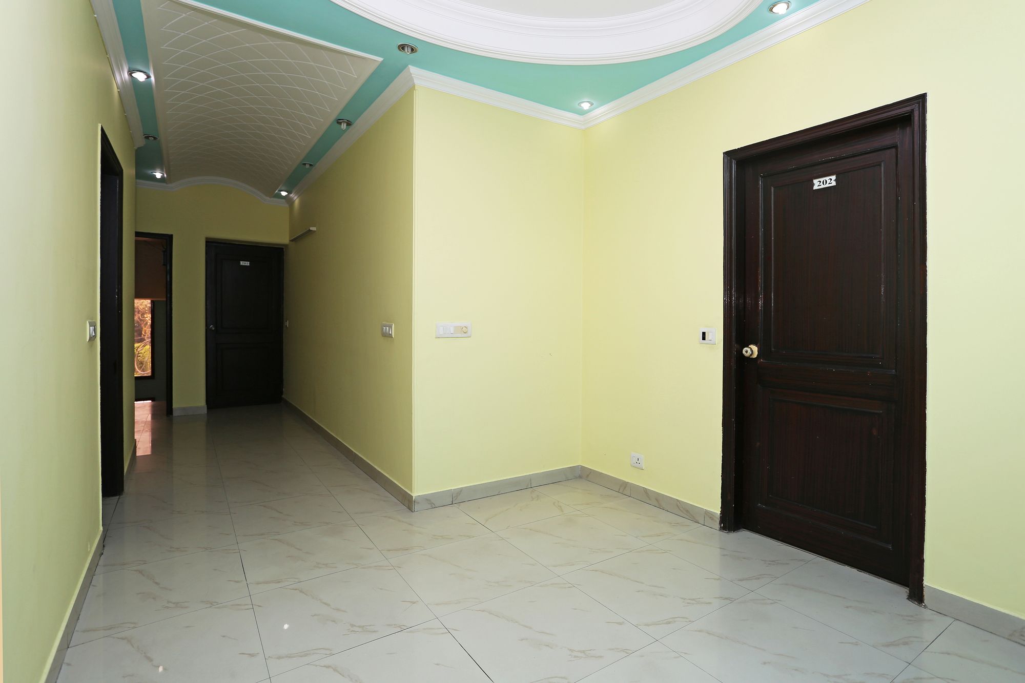Oyo Rooms Near Akashneem Marg 